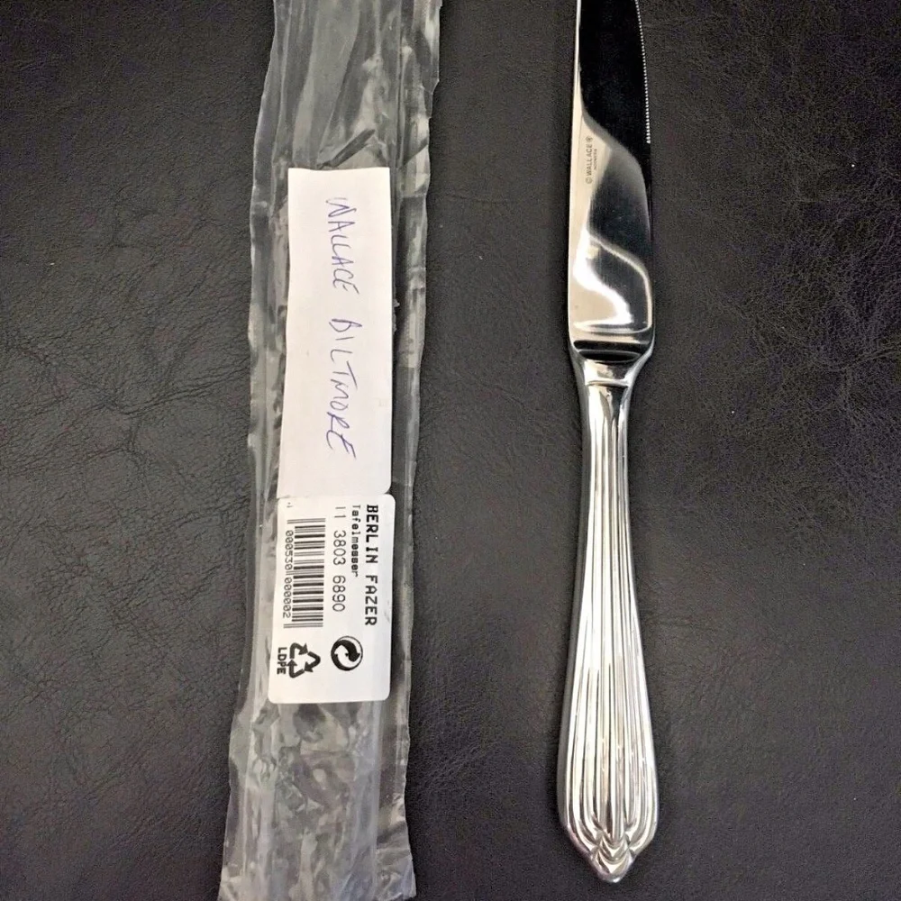 New Wallace Biltmore Dinner Knife Stainless Steel 9.5